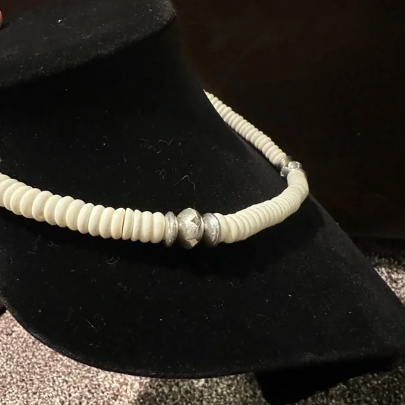Hand Crafted Elegant White Bone & Sterling Silver Beaded Necklace - Picture 3 of 4